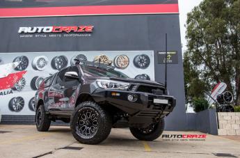 TOYOTA HILUX N80 4WD HE879 GLOSS BLACK MILLED ACCENTS